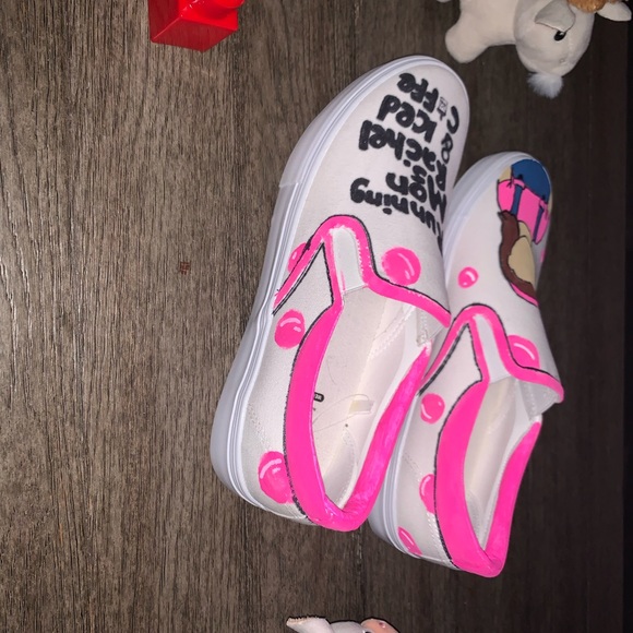 Custom painted shoes - Picture 3 of 4